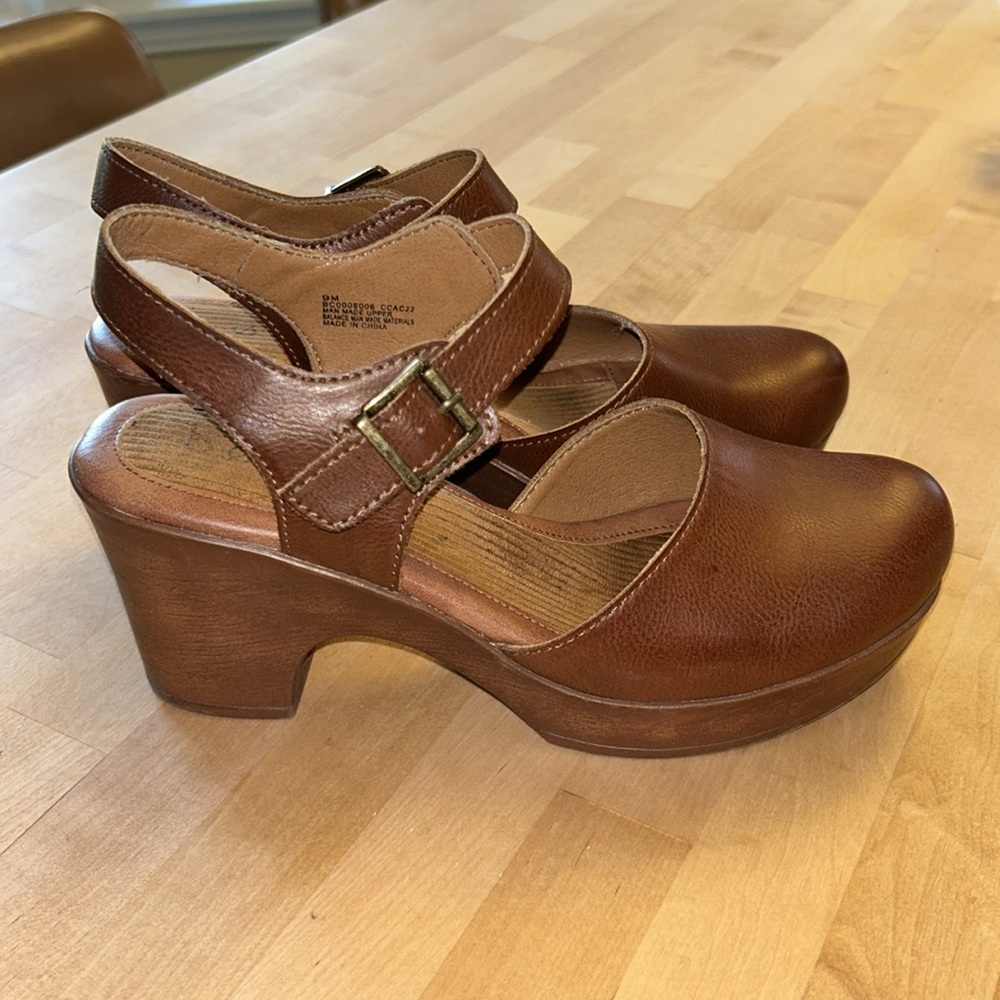 boc Clogs, Size 9